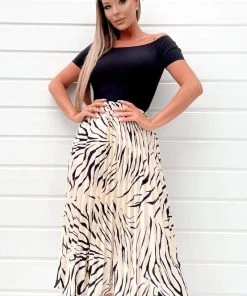 AX Paris Black And Stone Animal Print 2 In 1 Pleated Midi Dress Dresses 7 AX Paris Black And Stone Animal Print 2 In 1 Pleated Midi Dress Dresses