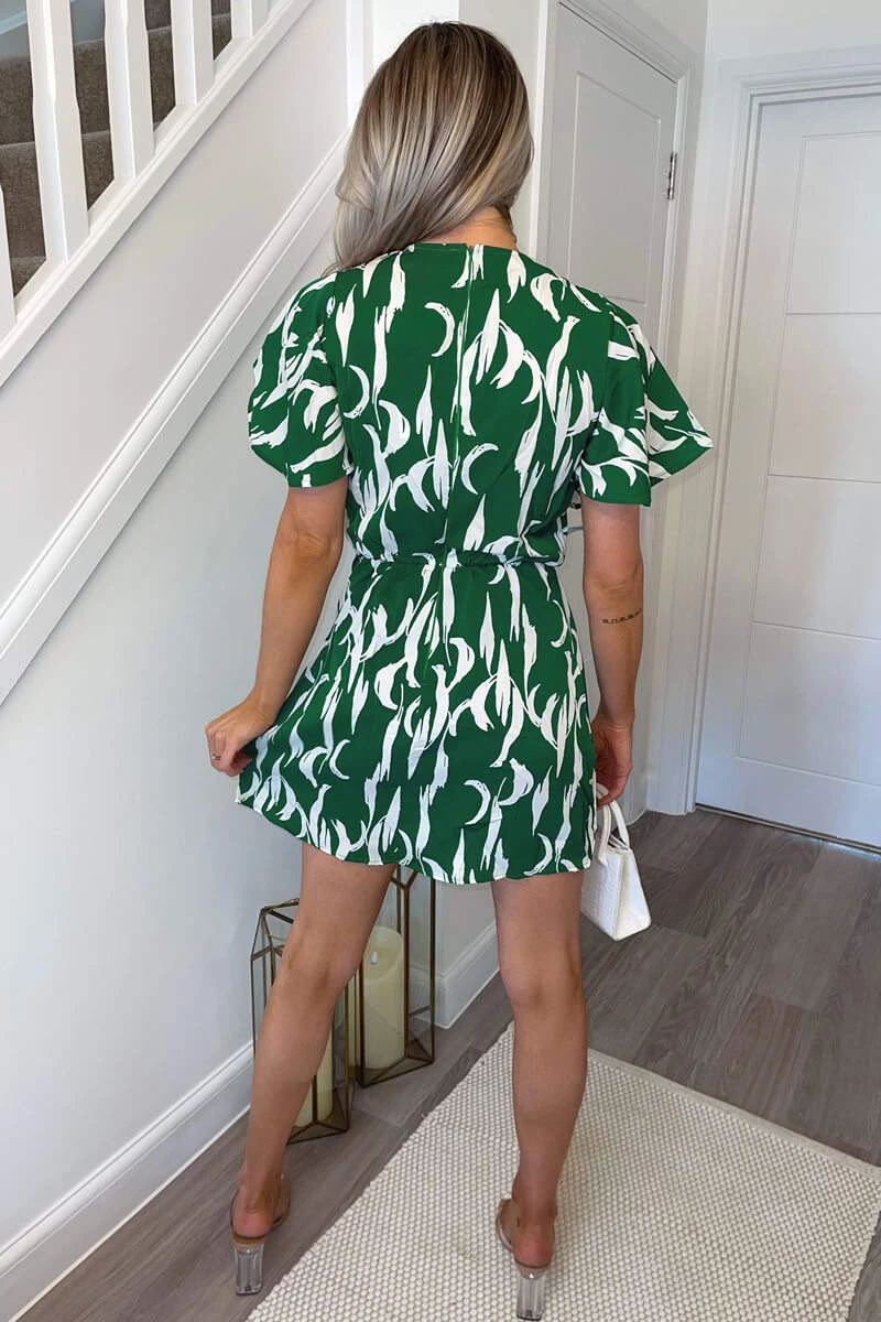 AX Paris Green And White Printed Gathered Mini Dress Dresses 5 AX Paris Green And White Printed Gathered Mini Dress Dresses