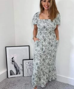 AX Paris Cream And Green Printed Elasticated Midi Smock Dress Dresses 10 AX Paris Cream And Green Printed Elasticated Midi Smock Dress Dresses