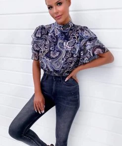 AX Paris Black Printed Frill Sleeve Crop Top
