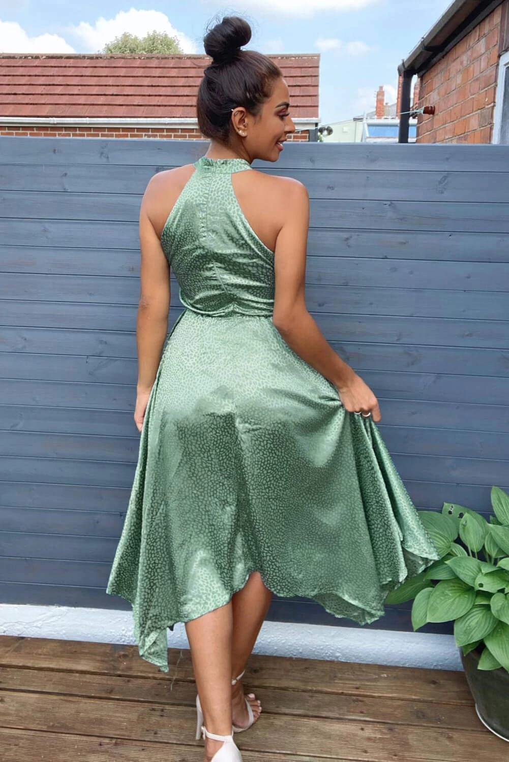 AX Paris Duck Egg Printed Satin Sleeveless Maxi Dress 4 AX Paris Duck Egg Printed Satin Sleeveless Maxi Dress