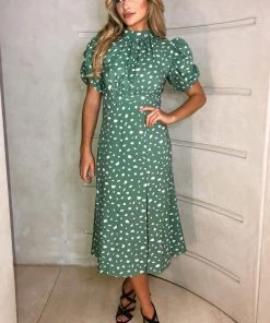 AX Paris Green Printed Ruched Short Sleeve Midi Dress Dresses 11 AX Paris Green Printed Ruched Short Sleeve Midi Dress Dresses